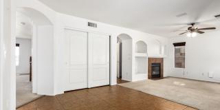 4629 E AUGUSTA Avenue Gallery 17