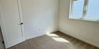 3 Bedrooms 2 1/2 Bathrooms - Where Mountains meet you at upscale living! Gallery 55