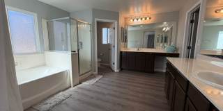 AVAILABLE NOW! LEASE TODAY! 4 Bedroom 3 Bath Elk Grove Home with Bonus Room! Gallery 29