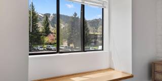 425 Vine Street Gallery 15