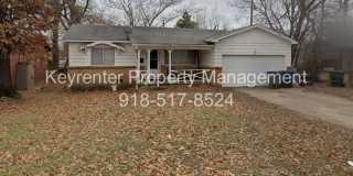 3 Bed | 1 Bath | Close to Downtown Tulsa Gallery 1