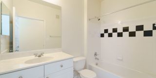 Rare 2BR 2BA 2 Level Condo With Garage Gallery 16