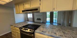 Charming very clean 3BR House in quiet Hanford Neighborhood Gallery 4