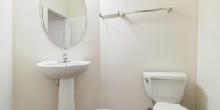 42385 TRELLIS Square Gallery 14