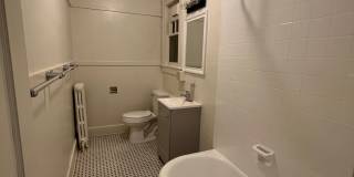 826 Chestnut Street Gallery 12