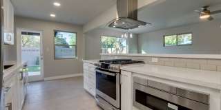 4 Bedroom, 3 Baths, includes 2 Master Suites Just 1-Mile from ASU Gallery 15