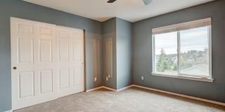 3 Bedroom, 2.5 Bath Condo in Madrona Heights - Water/Sewer/Garbage included! Gallery 10