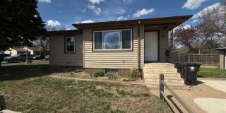 Lovely 2 bedroom Upstairs of a Duplex for Rent Gallery 1