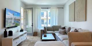 **150 The Promenade N #415 Long Beach** Upstairs Spacious 2 bedroom 2 bath !!2 weeks free OAC!! Gallery 1