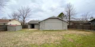 Stylish & Convenient 3/2/2 Home in Jenks Gallery 19