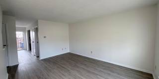 5372 Portland unit: 57 Gallery 4