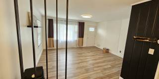 2402 Lakehurst Avenue Gallery 24