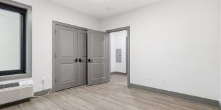 531 32nd Street Gallery 9