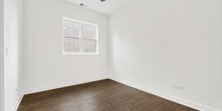 1952 W Ohio Street Gallery 23