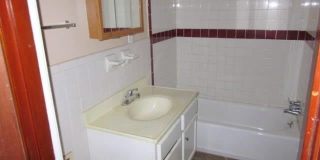 67 N Broadview Gallery 11