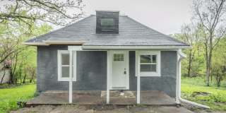 Adorable 2 Bedroom 1 Bath Gallery 1