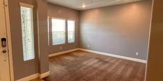 Beautiful home for rent in Visalia with a pool! Gallery 12