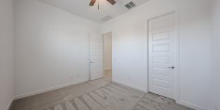 Beautiful 4 bedroom plus den home in Aloravita Gallery 13