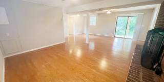 Prime Brentwood area 3 bedroom home! Gallery 19