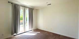 2 bed, 2.5 bath located in Corona, CA! Gallery 6