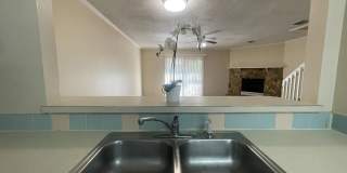 2 Bedroom Townhome in Lexington Square 2 Bedroom Townhome in Lexington Square Gallery 5