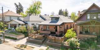 Amazing Highlands location with huge walkability! Gallery 4