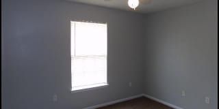 3215 Ludwig Unit B Gallery 9