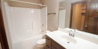 Beautiful and Spacious 4 Bedroom 3 Bath Available For Rent! Gallery 11