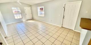 SPACIOUS 2BR/1BA Duplex, Vaulted Ceilings, More! NO APPLICATION FEE! Gallery 1