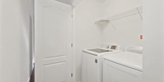 23595 KINGSDALE Terrace Gallery 31