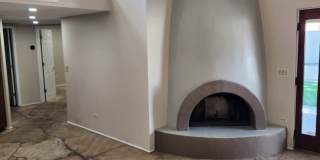 3bd 2ba located in Pointe South Mountain Gallery 19