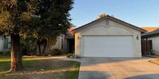 8706 Hoodsport Ave Gallery 1