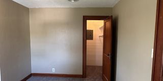 2940 Pitt Street - 4 Gallery 6
