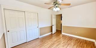 Beautiful Home, in Quiet Country Setting, Large, Private, Fenced Yard Space, with Landscaper Included! Gallery 38