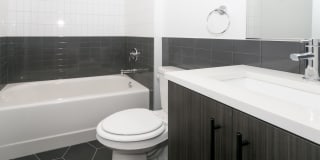 5474-5480 S. Hyde Park Boulevard Gallery 12
