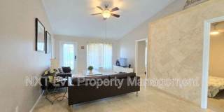 4022 SW 12th Pl Gallery 3