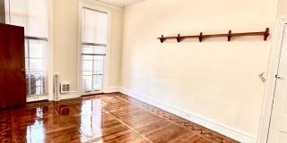 116 W APSLEY Street Gallery 6