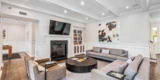 4800 ZELZAH Ave Gallery 23