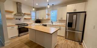 Beautifully Updated 3-Bedroom Home in Downtown Lee’s Summit! Gallery 1
