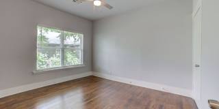 2607 East 10th Street Gallery 15