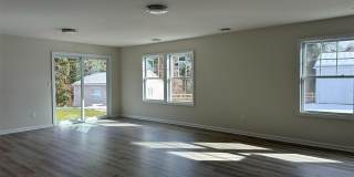 125 W Main Street Gallery 28