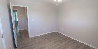 Large 4 bedroom Duplex Gallery 32
