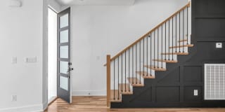 Stunning 4 Bedroom Home w/ Rooftop Deck Close to Downtown Nashville Gallery 5