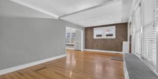 7122 Nashville Avenue Gallery 14