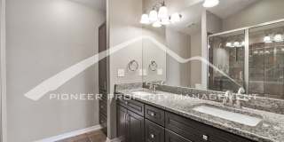 Stylish Townhouse 2bed / 2bath, 2 car garage and AC in Gated Community Near Powers Corridor Gallery 18