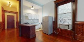 21 E DIVISION Street Gallery 5