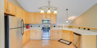 1387 Yorkshire Lane Gallery 1