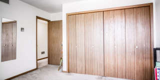Spacious 5 Bedroom, 2 Bathroom Unit - Close to Campus! Gallery 12