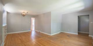 3 Bed Home in the Heart of Whitefish Bay Gallery 6