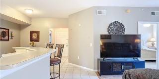 3 bedroom 2 bathroom Condo in the Gardens at Beachwalk Gallery 12